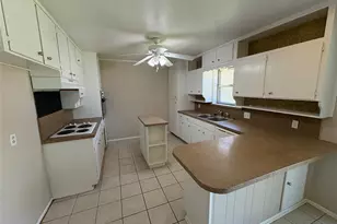 1111 Duane St, Benbrook, TX 76126 - Photo 10