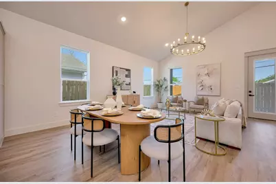 929 E Magnolia Avenue, Fort Worth, TX 76104 - Photo 8