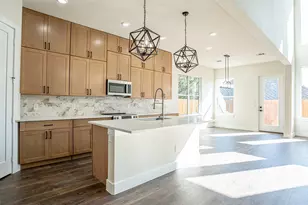 5702 Barkridge Dr, Granbury, TX 76048 - Photo 12