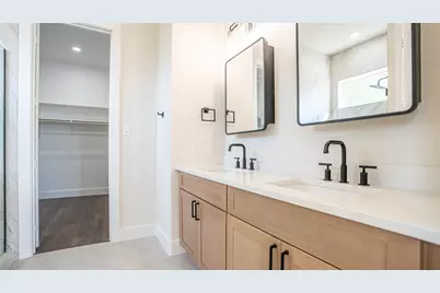 5702 Barkridge Drive, Granbury, TX 76048 - Photo 16