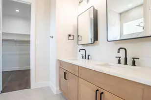 5702 Barkridge Dr, Granbury, TX 76048 - Photo 16