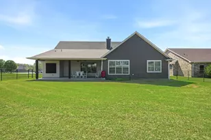 121 Bowie Dr, Gainesville, TX 76240 - Photo 30