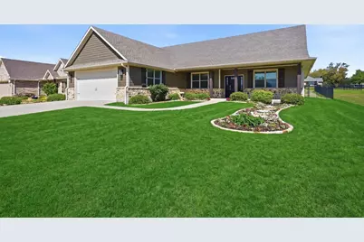 121 Bowie Drive, Gainesville, TX 76240 - Photo 1