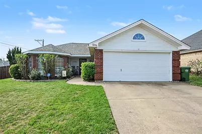 6056 Hillglen Drive, Watauga, TX 76148 - Photo 1