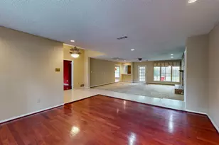 6851 Shorecrest Ct, Fort Worth, TX 76132 - Photo 8