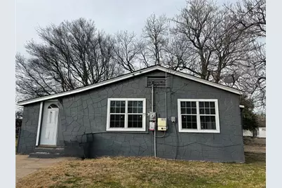 108 N Ellis Avenue, Mt Pleasant, TX 75455 - Photo 2