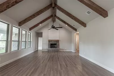 10008 Valley Oak Ct Lane, Springtown, TX 76082 - Photo 4