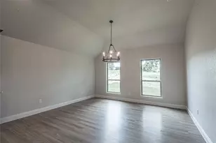 10008 Valley Oak Ct Ln, Springtown, TX 76082 - Photo 14