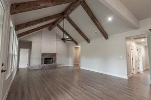 10008 Valley Oak Ct Ln, Springtown, TX 76082 - Photo 6