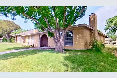 527 Crowley Road, Arlington, TX 76012 - Photo 6
