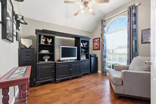 6940 Shoreway Dr, Grand Prairie, TX 75054 - Photo 4