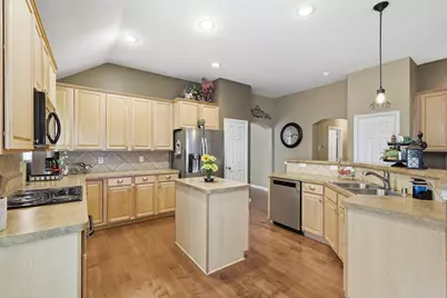 6940 Shoreway Drive, Grand Prairie, TX 75054 - Photo 10