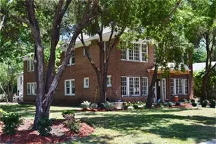 104 S Rosemont Ave, Dallas, TX 75208 - Photo 1