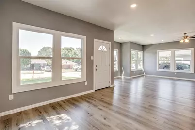 1117 E Cantey Street, Fort Worth, TX 76104 - Photo 4