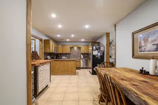 595 Navajo Rd, Whitesboro, TX 76273 - Photo 8