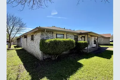 1546 Oakbrook Street, Lancaster, TX 75134 - Photo 2