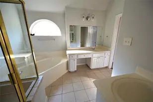7410 Woodsprings Dr, Garland, TX 75044 - Photo 10