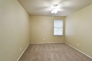 900 Oarlock Dr, Crowley, TX 76036 - Photo 14