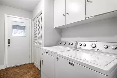 1305 W Grauwyler Road, Irving, TX 75061 - Photo 12