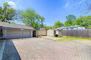 1305 W Grauwyler Rd, Irving, TX 75061 - Photo 18