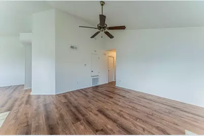 502 Prairie Dell Street, Lewisville, TX 75067 - Photo 4
