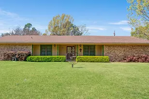 695 20th St NE, Paris, TX 75460 - Photo 2