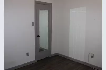 915 W Lovers Lane, Arlington, TX 76013 - Photo 16