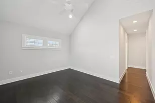 656 Bishop Heights Ln, Dallas, TX 75208 - Photo 14