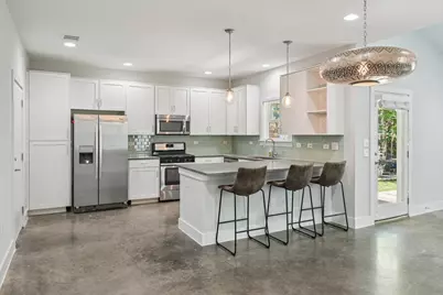 656 Bishop Heights Lane, Dallas, TX 75208 - Photo 6