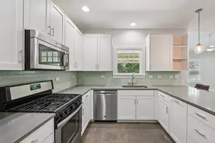 656 Bishop Heights Ln, Dallas, TX 75208 - Photo 8