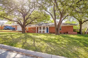 6829 Chickering Rd, Fort Worth, TX 76116 - Photo 4