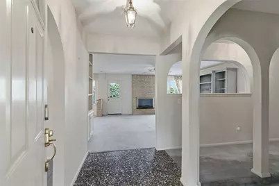 2326 Forest Hills Road, Grapevine, TX 76051 - Photo 6