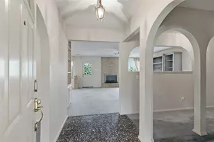 2326 Forest Hills Rd, Grapevine, TX 76051 - Photo 6