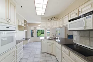 2326 Forest Hills Rd, Grapevine, TX 76051 - Photo 14