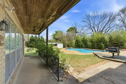2326 Forest Hills Road, Grapevine, TX 76051 - Photo 34