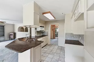 2326 Forest Hills Rd, Grapevine, TX 76051 - Photo 12