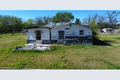 807 E 17th Avenue, Corsicana, TX 75110 - Photo 6