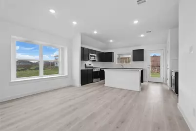 812 Whitmore Drive, Princeton, TX 75071 - Photo 6