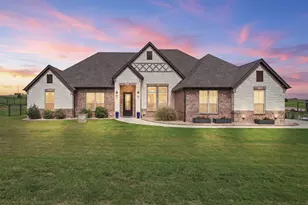 2009 Eagles Rdg Dr, Weatherford, TX 76087 - Photo 2