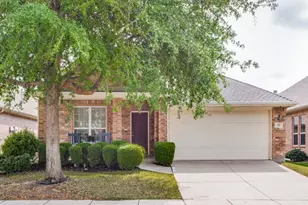 705 Lovebird Ln, Little Elm, TX 75068 - Photo 2