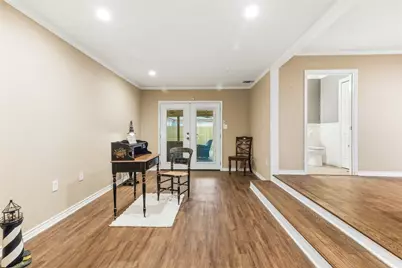 1825 N Highland Avenue, Sherman, TX 75092 - Photo 18