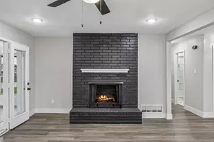 1702 Northcrest Dr, Arlington, TX 76012 - Photo 8