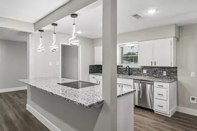 1702 Northcrest Drive, Arlington, TX 76012 - Photo 10