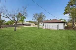 1702 Northcrest Dr, Arlington, TX 76012 - Photo 34