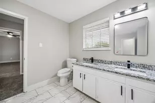 1702 Northcrest Dr, Arlington, TX 76012 - Photo 24