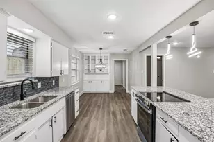 1702 Northcrest Dr, Arlington, TX 76012 - Photo 12