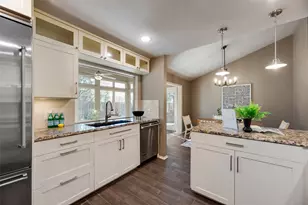 7844 High Oaks Cir, Dallas, TX 75231 - Photo 2