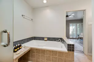 7844 High Oaks Cir, Dallas, TX 75231 - Photo 16