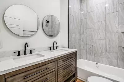 3423 S Harwood Street, Dallas, TX 75215 - Photo 8