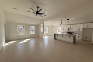 504 Bellaire Cir, Mineral Wells, TX 76067 - Photo 4